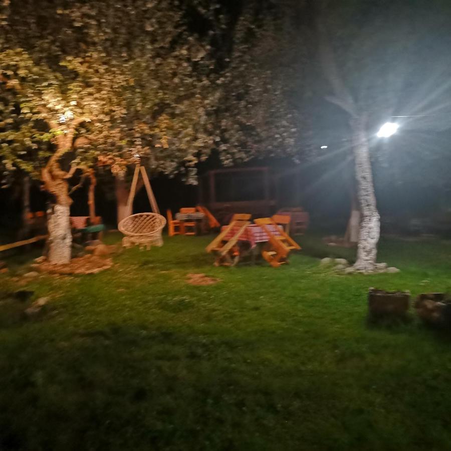 Etno Konak Angela-Srbija Hotel Kalna Bagian luar foto