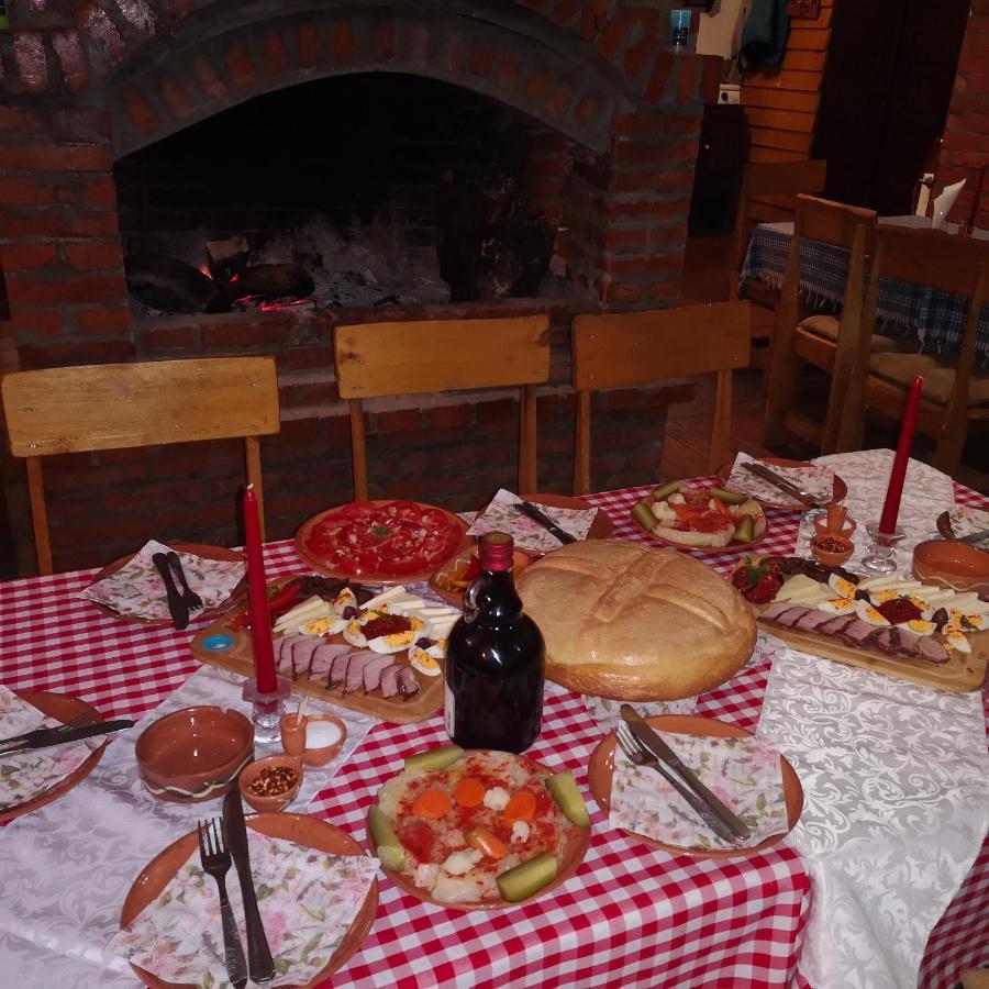 Etno Konak Angela-Srbija Hotel Kalna Bagian luar foto