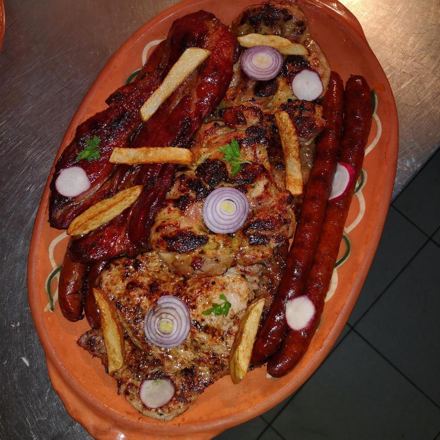 Etno Konak Angela-Srbija Hotel Kalna Bagian luar foto